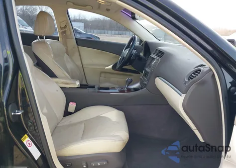 2011 Lexus Is 250 z USA, uszkodzony, nr VIN JTHBF5C26B5152953